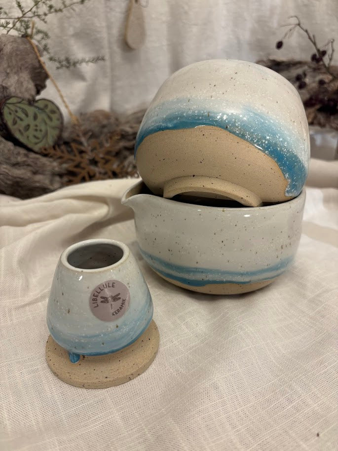 Matcha Bowl und Bowl mit Ausgießer Keramik blau weiß ‚Wintermärchen‘ | Handgemacht, 450 ml | Tasse, Becher für Teezeremonie & Achtsamkeit