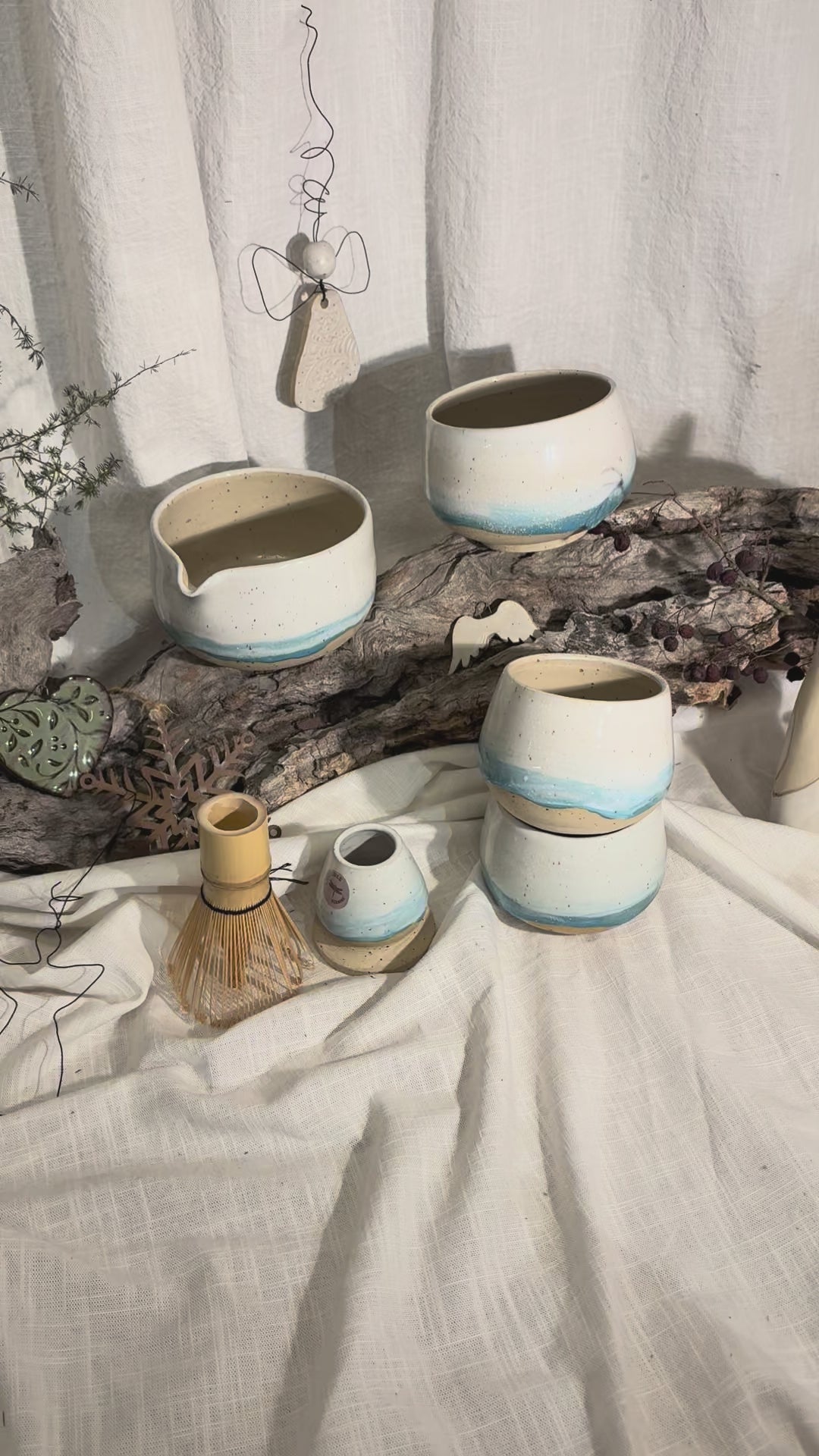 Matcha Bowl und Bowl mit Ausgießer Keramik blau weiß ‚Wintermärchen‘ | Handgemacht, 450 ml | Tasse, Becher für Teezeremonie & Achtsamkeit